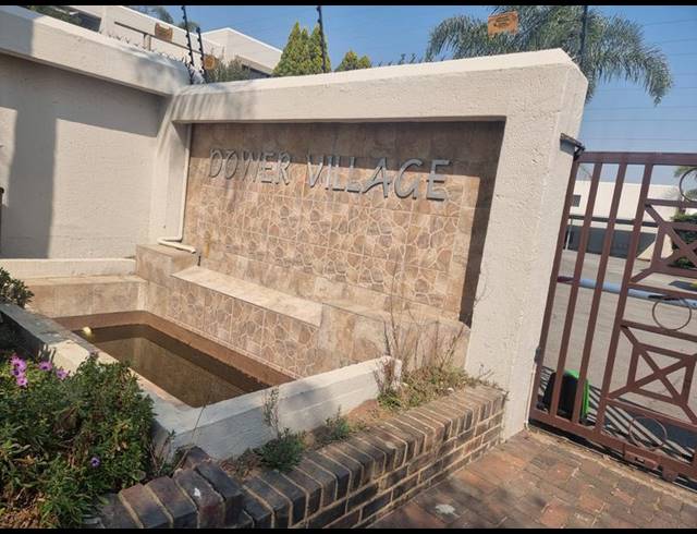 2 BEDROOM COMPLEX FOR SALE IN MARAIS STEYN PARK